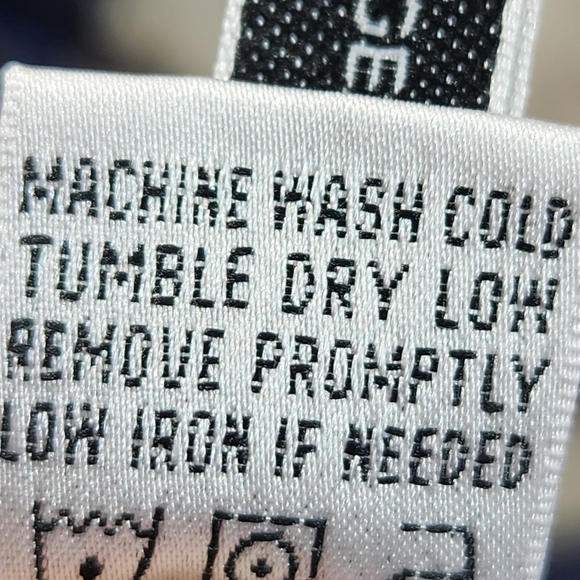 Magellan's Purple Wrap Look w/ Side Ruching Long Sleeve Top Size Medium - Picture 8 of 8